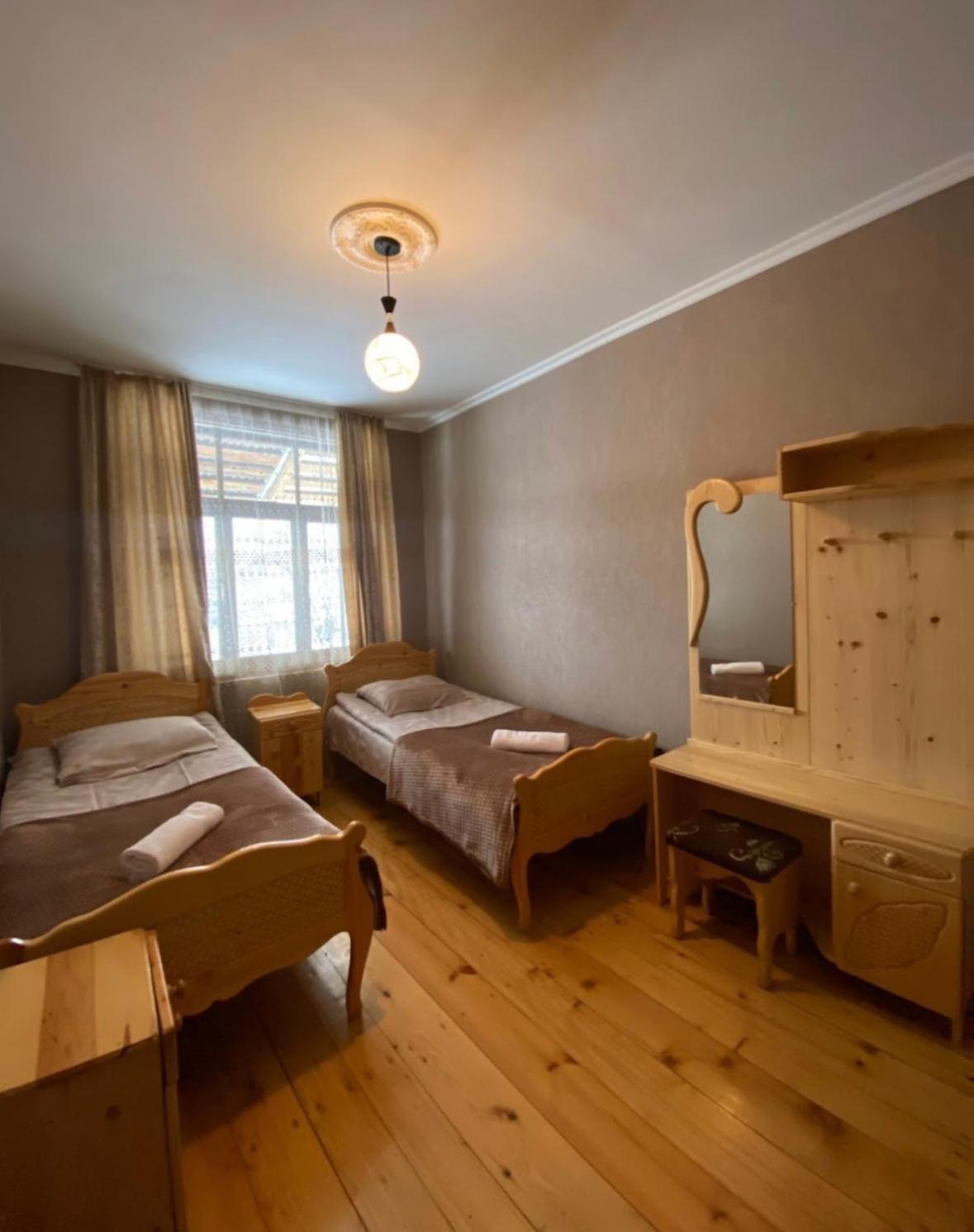 Eliso'S Guesthouse Местія Екстер'єр фото